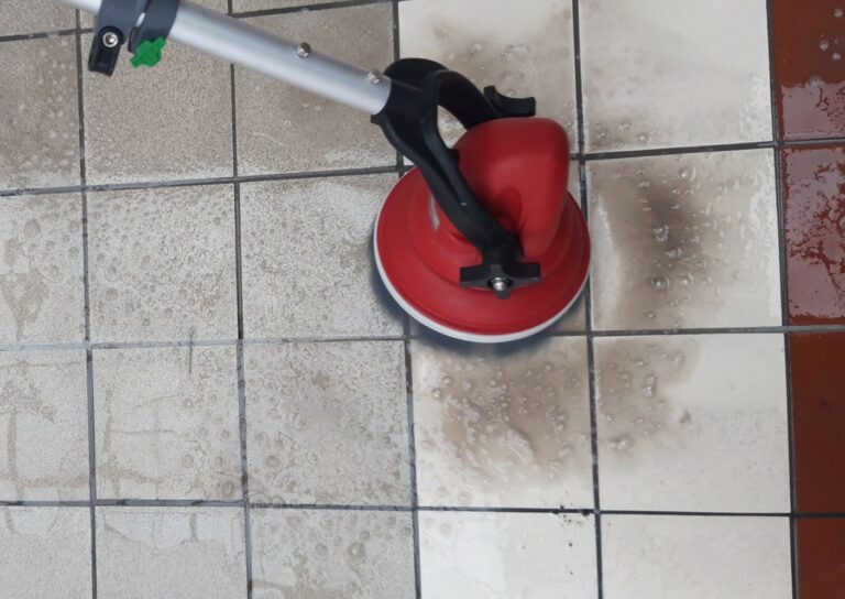 Špičkové stroje pro postavební úklid