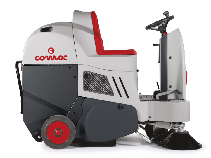 CS700 B z boku